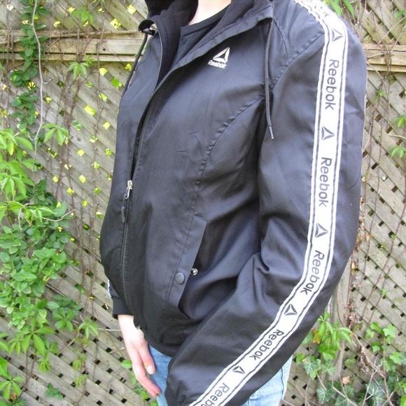 REEBOK WINDBREAKER - Picture 2 of 6